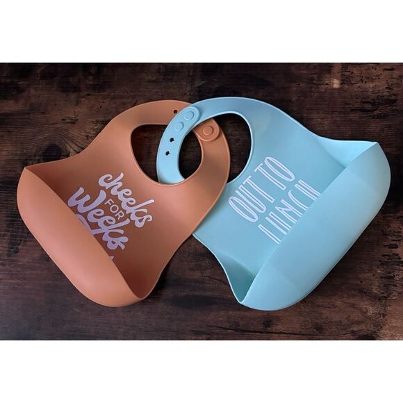 Bella Tunny Wonder Bib - Out to Lunch/ Cheeks for Weeks/ New - Picture 1 of 4